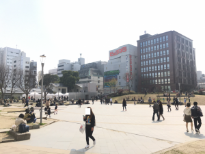 天神の警固公園でナンパ。不屈の精神で10組に声かけてみた結果。成功率が凄すぎた。